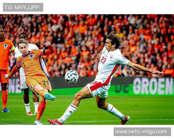 2014年世界杯经典对决西班牙与荷兰精彩比赛录像回顾与分析 2014年世界杯经典对决西班牙与荷兰精彩比赛录像回顾与分析