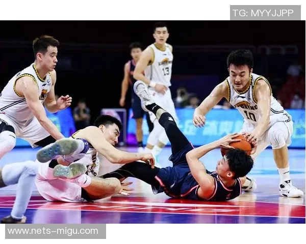 CBA联赛精彩对决辽宁队迎战广东队直播盛况全程回顾与分析 CBA联赛精彩对决辽宁队迎战广东队直播盛况全程回顾与分析