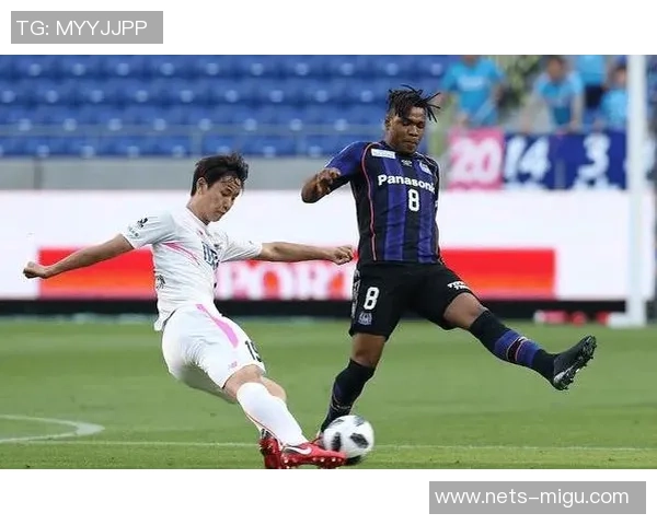 山行山神与鹿岛鹿角的巅峰对决展现足球魅力与激情碰撞